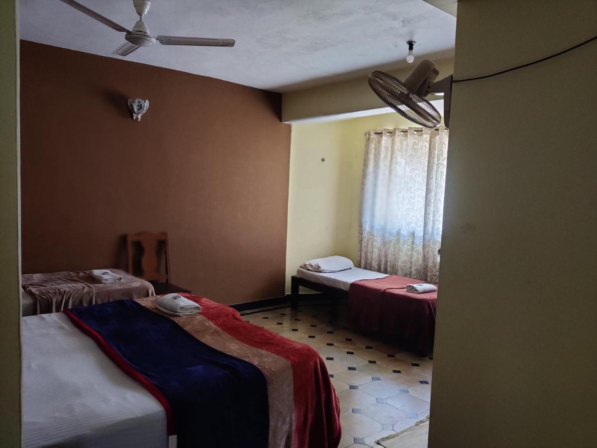 Hotel Caveri Comfort Inn マディケーリ エクステリア 写真