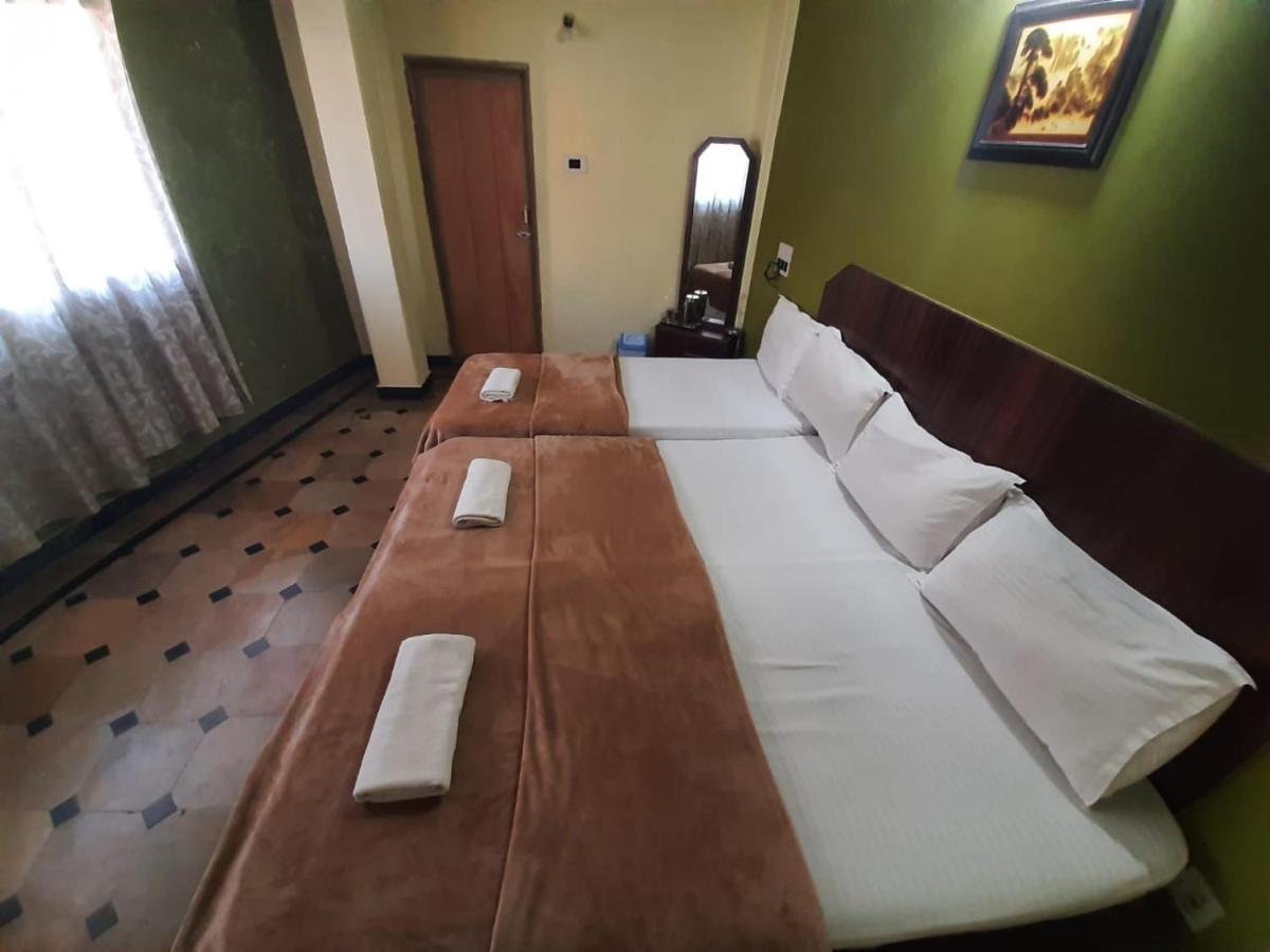 Hotel Caveri Comfort Inn マディケーリ エクステリア 写真
