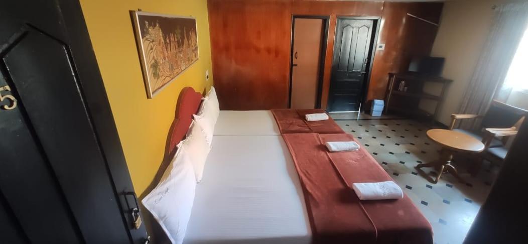 Hotel Caveri Comfort Inn マディケーリ エクステリア 写真